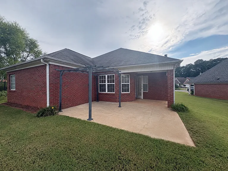 500 Liverpool Ct — Photo 42