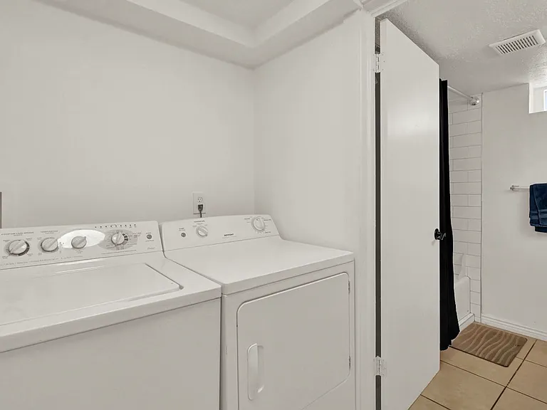 848 N Poinsettia Dr #1 — Photo 4
