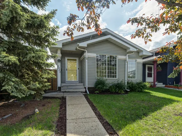 1523 Jarvis Cres NW, Edmonton, AB T6L 6S4
