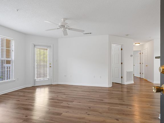 3rd image of 135 Mahaffey Dr APT 5105