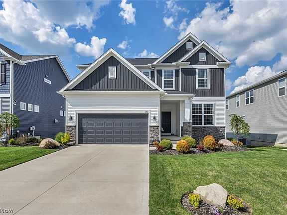 3rd image of 342 Foxglove Dr