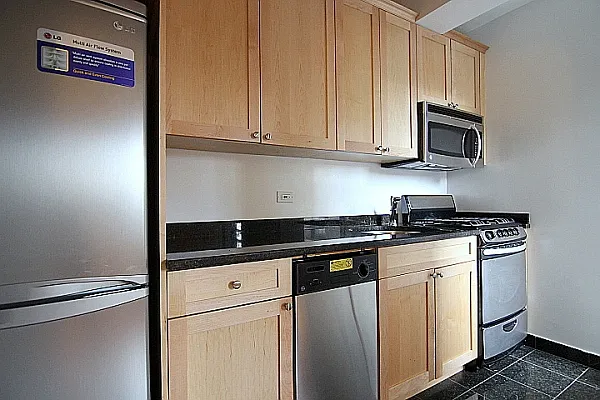 Rented by Citi Habitats | media 23