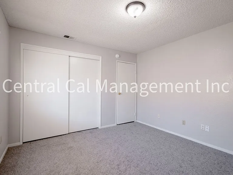 5713 Fairfax Rd — Photo 10