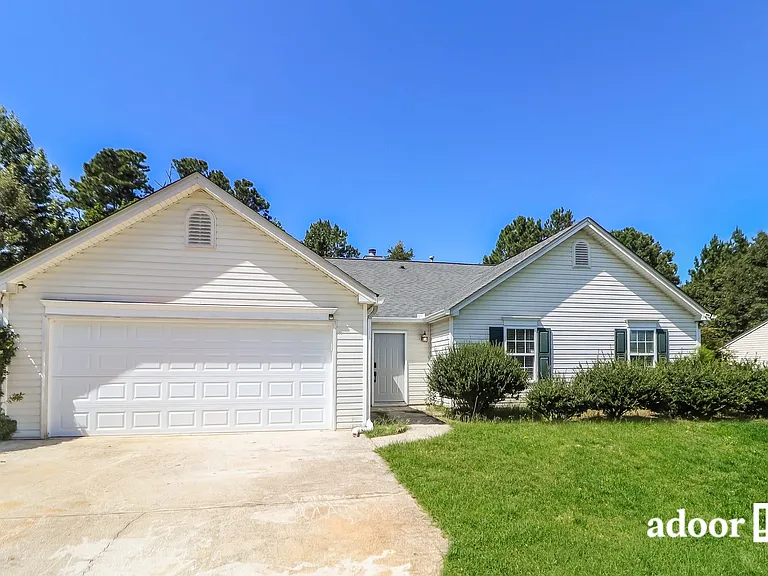 519 Grandview Cir — Photo 1