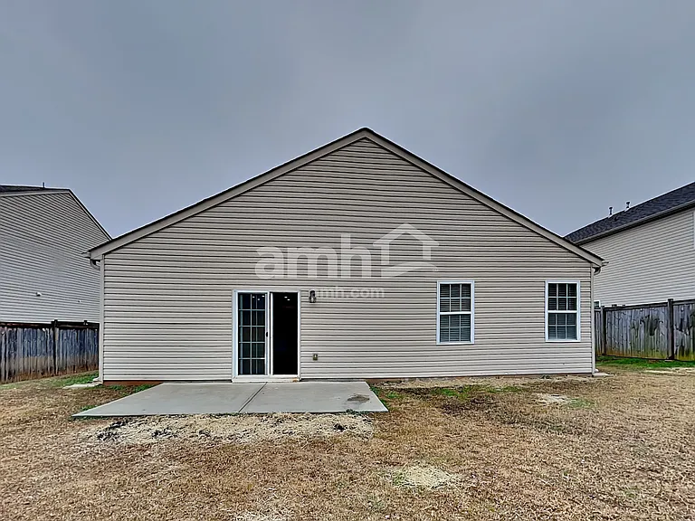 553 Friar Park Ln — Photo 17