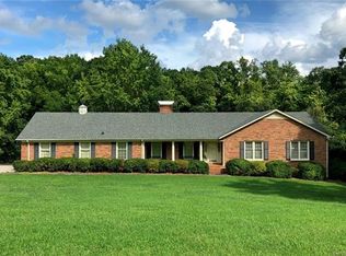 109 Woodvale Cir, Lincolnton, NC 28092