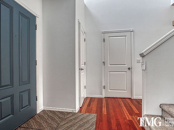 4th image of 1406 NW Gregory Dr