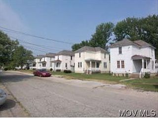 1st image of 602 Olive St