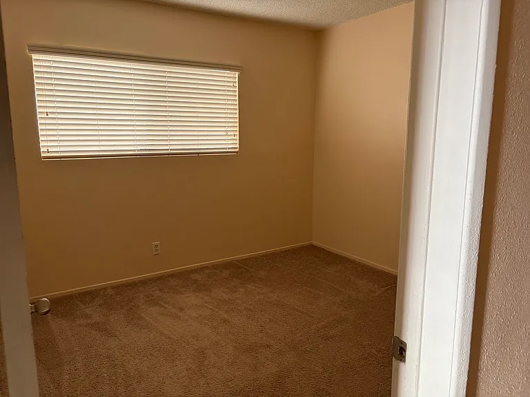 229 S Orange Ave #B — Photo 6