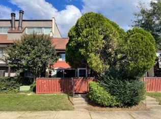 3942 Woodhue Pl, Alexandria, VA 22309