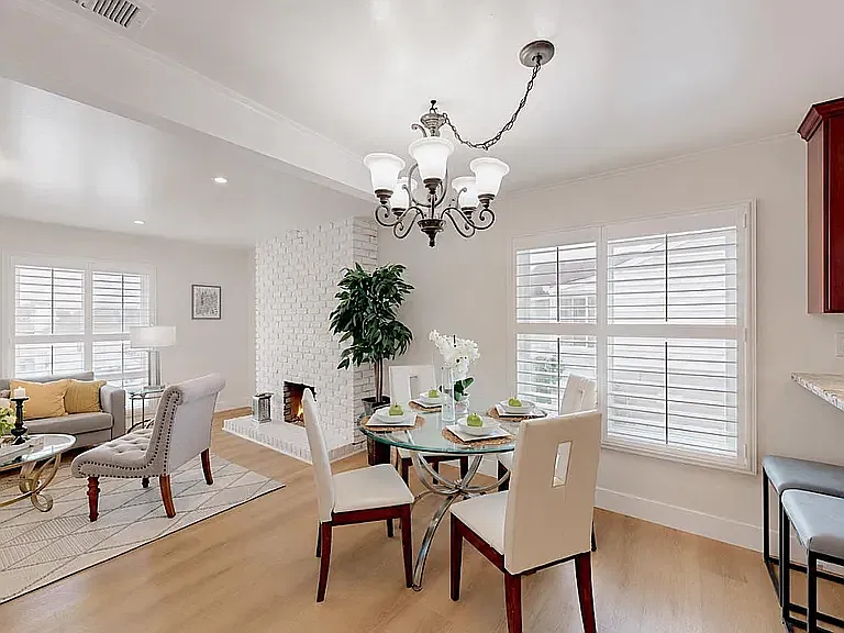 3 bed, 1390 sqft, $5,200 — Photo 3