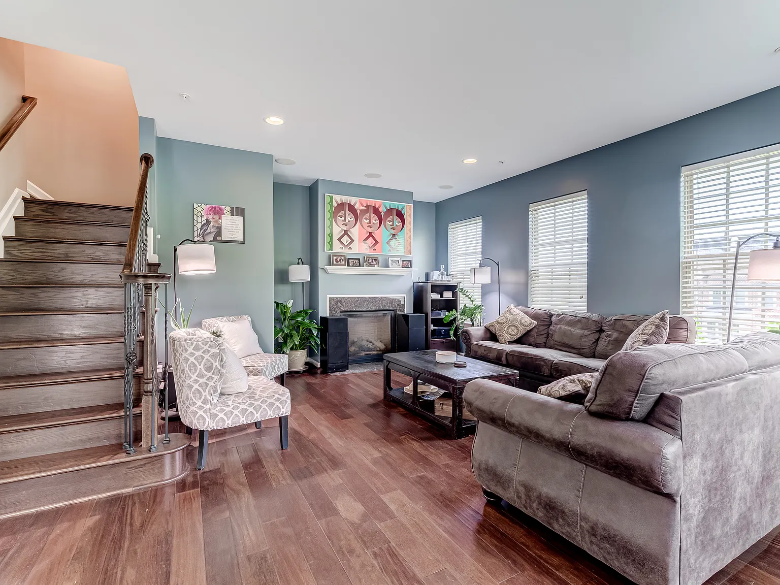 4 bed, 4151 sqft, $5,050 — Photo 4