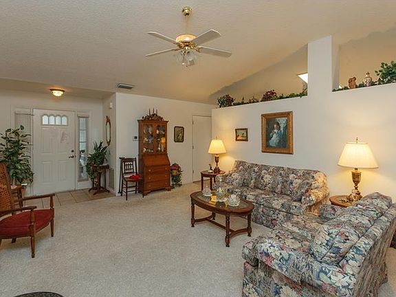 4th image of 26218 Newcombe Cir