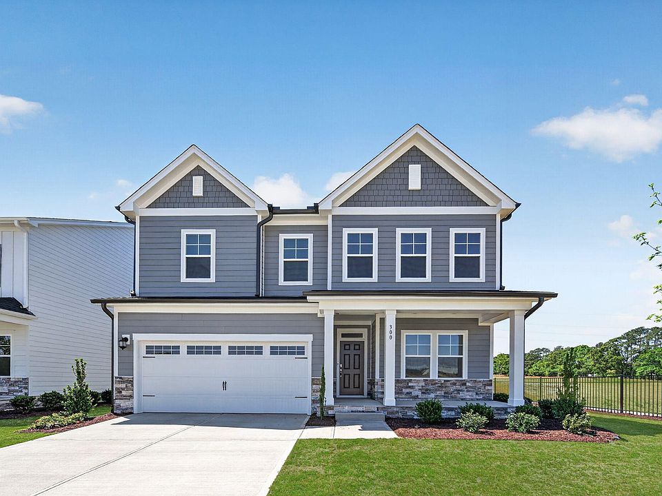 1st image of 300 Oakwood Crest Dr