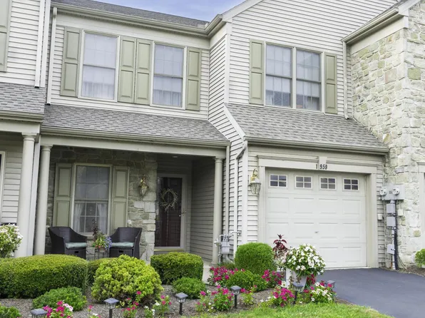 1959 Deer Run Dr, Hummelstown, PA 17036