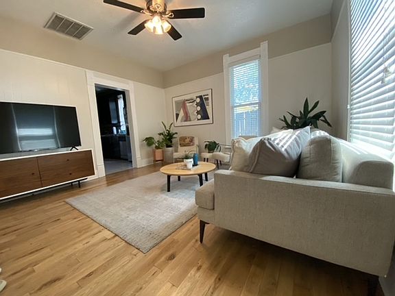 3rd image of 5504 Woodrow Ave