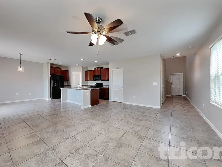 4906 White Chicory Dr — Photo 2