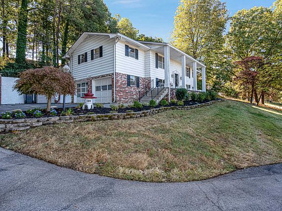 2nd image of 2656 Karenwood Dr