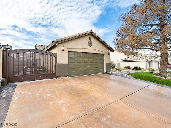 4th image of 6627 Bristle Canyon Ave