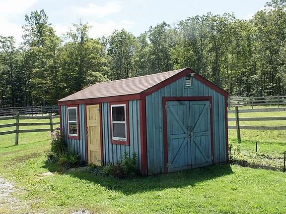 69 Laurel Drive - Outbuilding
