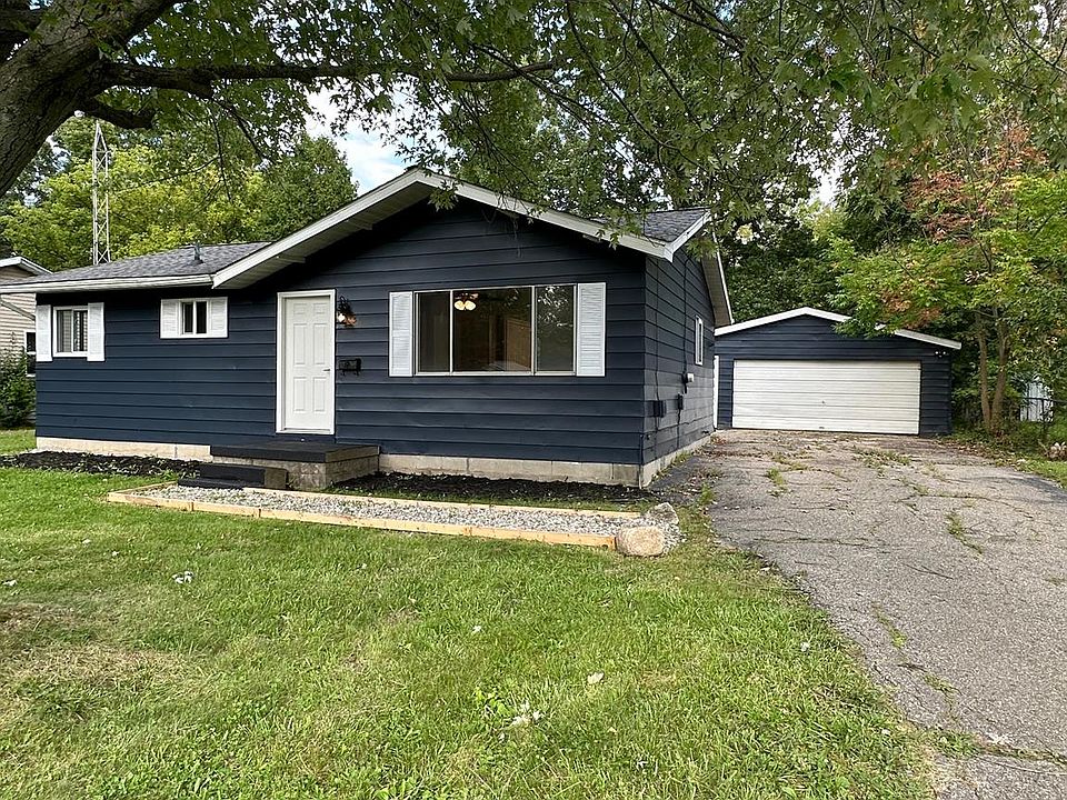 1st image of 2123 Mackinaw Dr