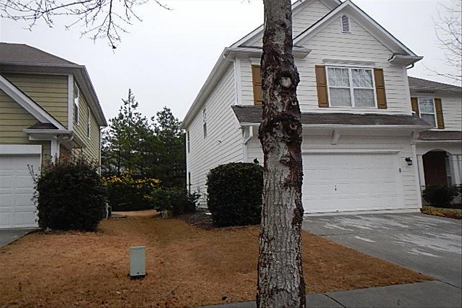 2nd image of 3020 Cooper Woods Dr