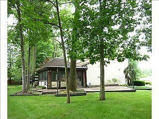 3rd image of 535 Burwood Ct