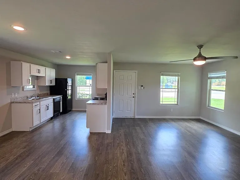 1403 W Virginia St — Photo 3