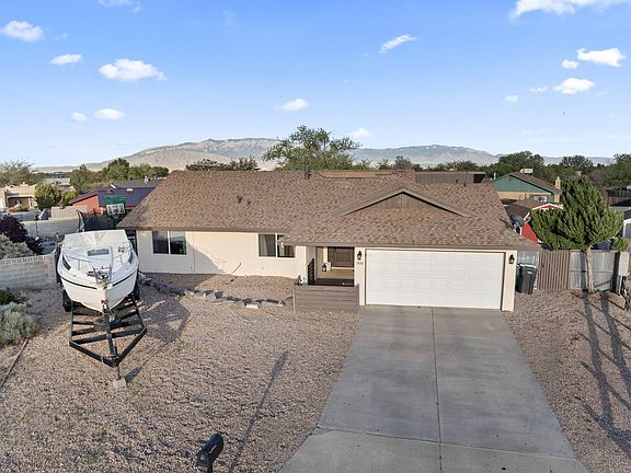 3rd image of 10508 La Paz Dr NW