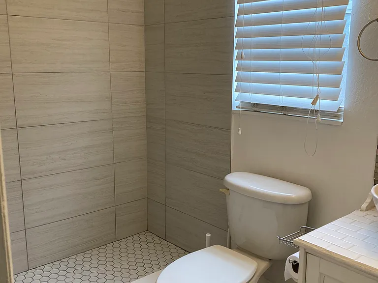 913 Maydell Ct — Photo 9