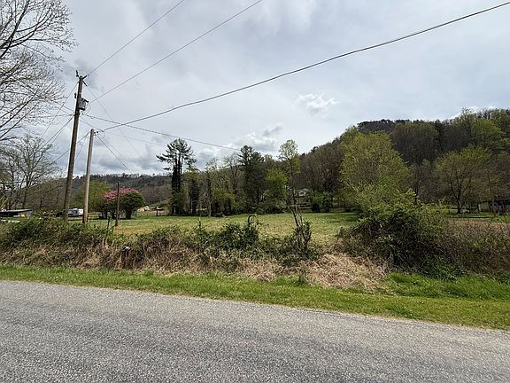 4th image of 317 Robinson Road