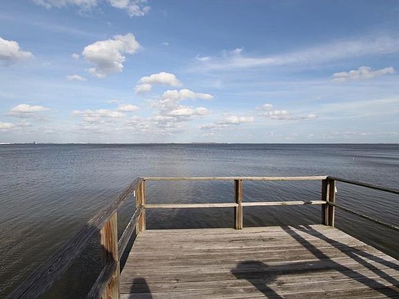 3rd image of 6530 Bayshore Blvd