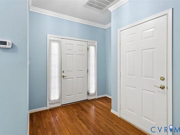 4th image of 150 Carriage Point Ln