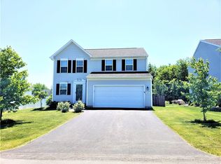 141 Beresford Ln, Minoa, NY 13116