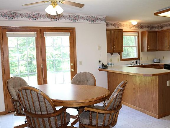 5th image of 2093 Parkview Dr