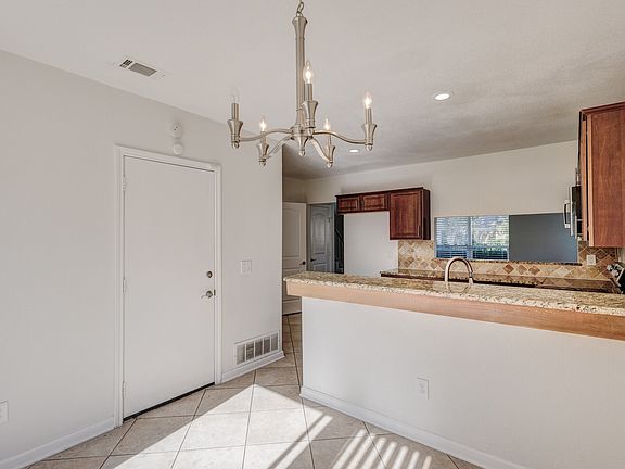 4th image of 2317 Forestbrook Dr