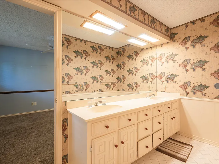 Jack & Jill bathroom