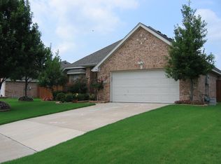 8914 Lochgreen Ln, Rowlett, TX 75089