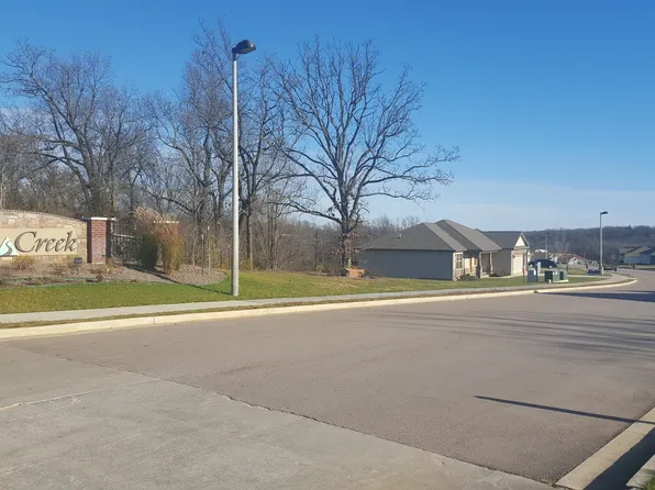 118 Brush Creek Pkwy, Saint Robert, MO 65584