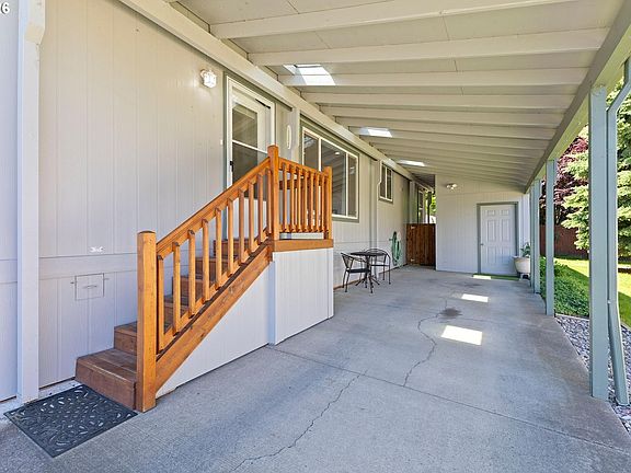 2nd image of 1949 SE Palmquist Rd Unit 73