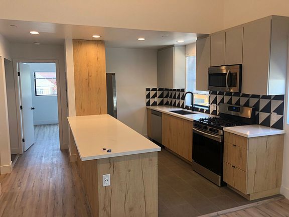 5th image of 1256 W Adams Blvd #1260