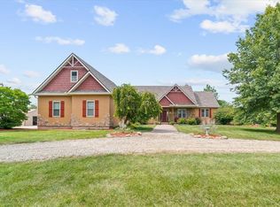 24406 S Persimmon Ln, Peculiar, MO 64078