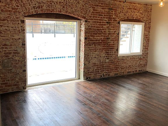 2nd image of 1006 N El Centro Ave #105
