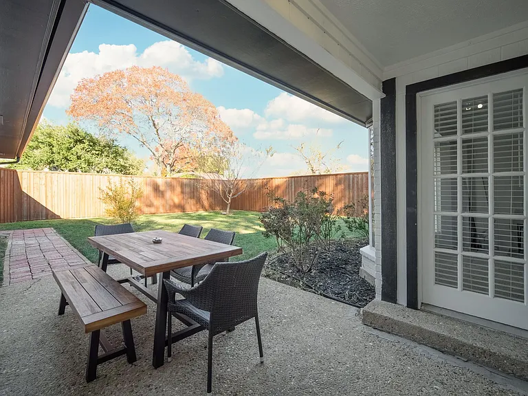 2421 Regal Rd — Photo 31