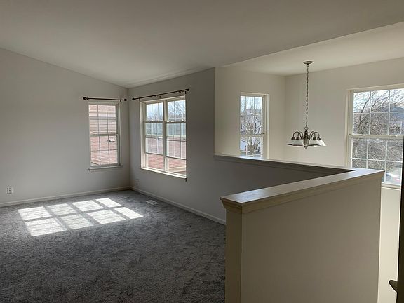 2nd image of 872 Genesee Dr #872