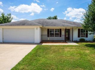 1204 Meadow Rdg, Carl Junction, MO 64834