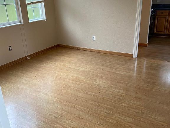 5th image of 1343 Navarro Dr