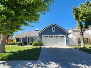 3219 W Avenue J4, Lancaster, CA 93536