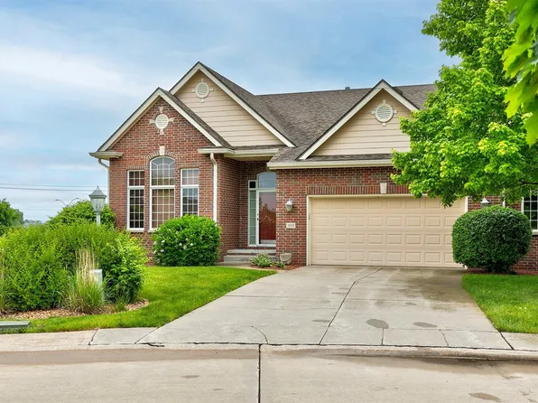 3605 151st St, Urbandale, IA 50323