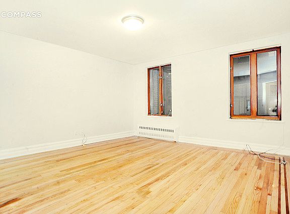 4th image of 215 E 59th St APT 4F